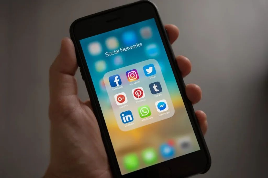 How to Create a Fitness App in 2024? (Best Features) 10 image 45
