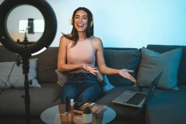 7 Merch Websites for YouTubers to Lead the Custom Merch Game 8 istockphoto 1326517883 612x612 1 1.jpg