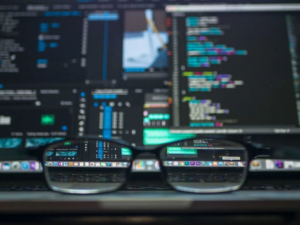A Successful Guide On Outsourcing Software Development 3 pexels kevin ku 577585 1
