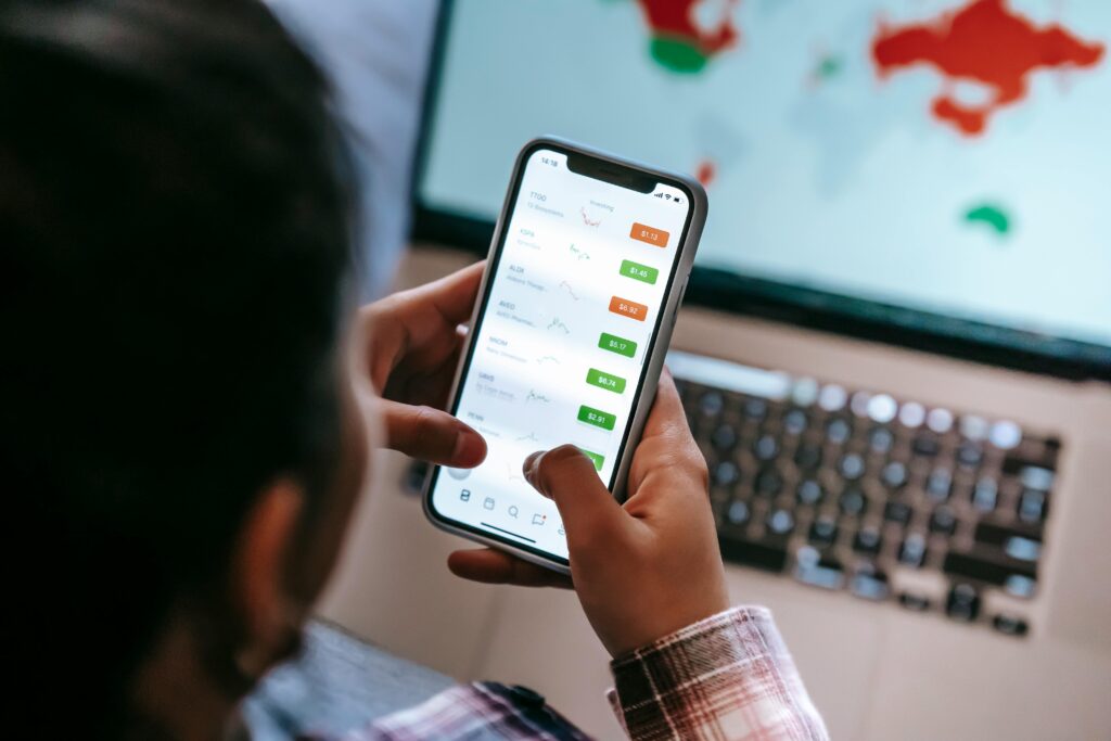 What Is Cross Platform App Development? Latest Guide in 2024 5 pexels liza summer 6347711