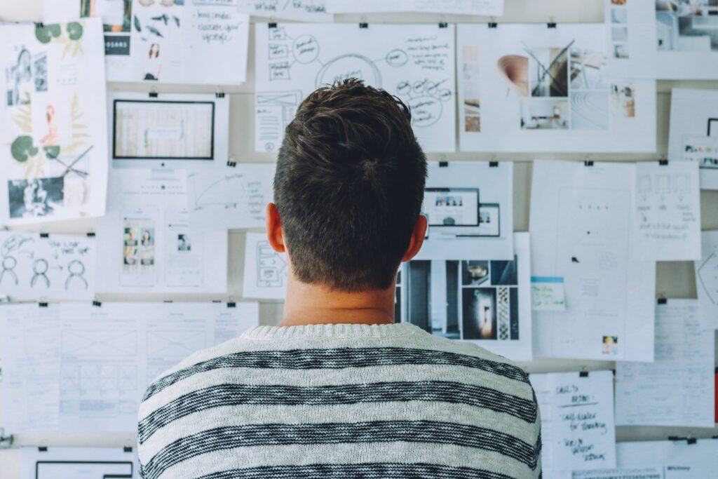 What Is Cross Platform App Development? Latest Guide in 2024 1 pexels startup stock photos 212286